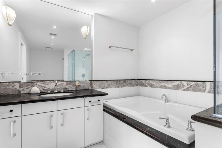 Bentley Bay #1514 image #12