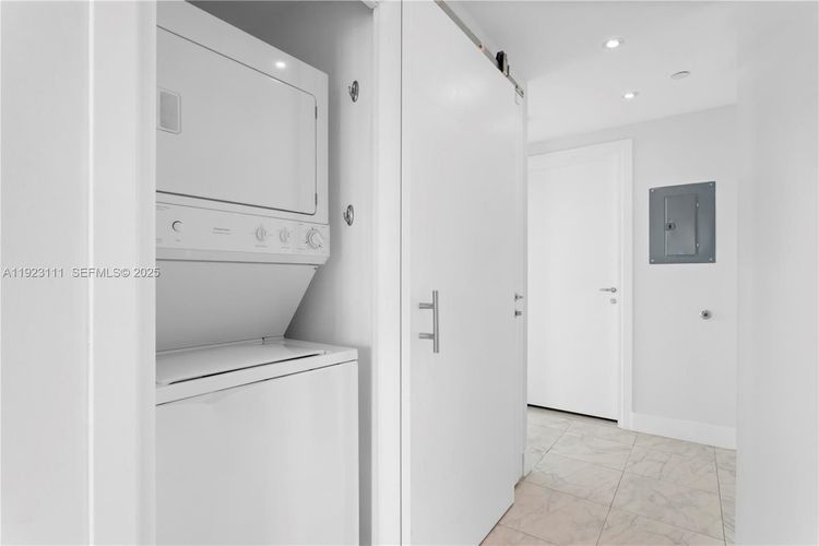 Bentley Bay #1514 image #17