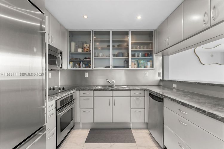 Bentley Bay #1514 image #6