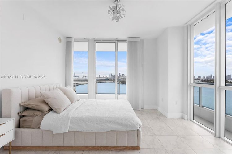 Bentley Bay #1514 image #9