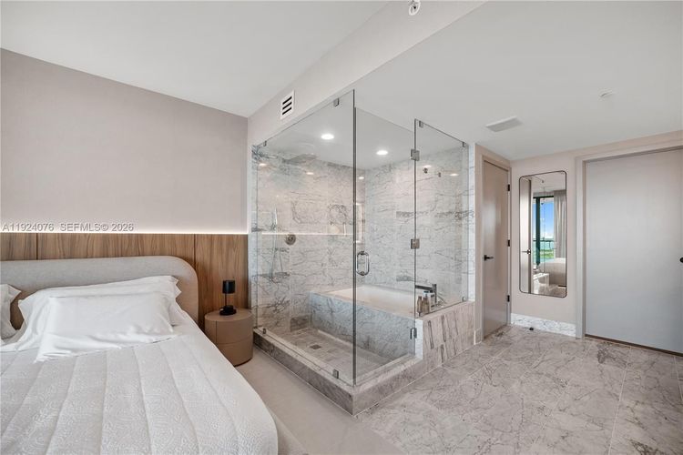 One Paraiso #2805 image #14