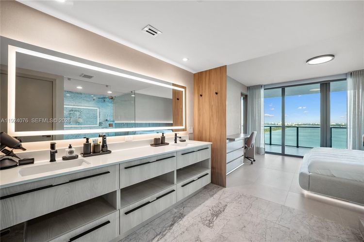 One Paraiso #2805 image #17