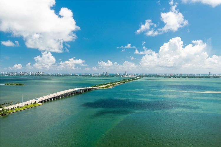 One Paraiso #2805 image #20