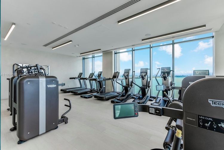 One Paraiso #2805 image #29