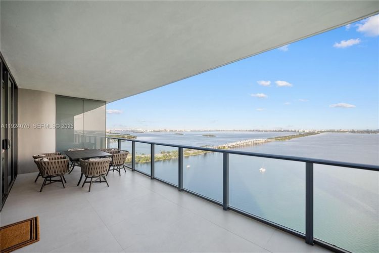 One Paraiso #2805 image #9