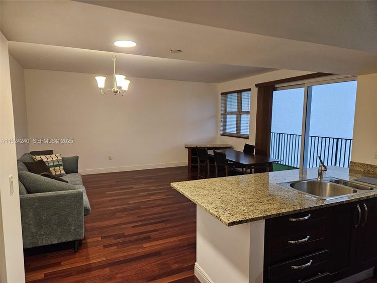 Turnberry Village #302 image #20