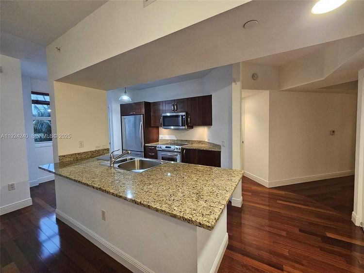 Turnberry Village #302 image #27