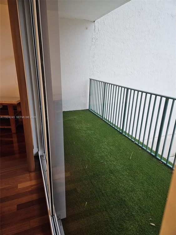 Turnberry Village #302 image #31