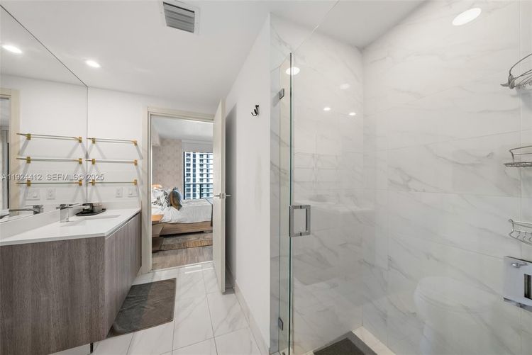 SLS Lux Brickell #2110 image #21