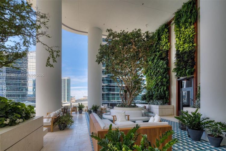 SLS Lux Brickell #2110 image #32