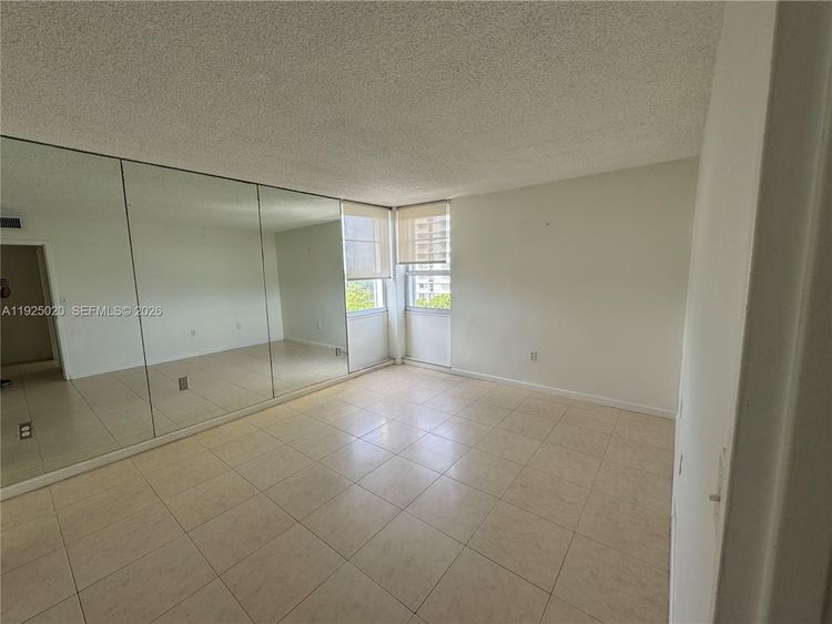 Brickell 25 #601 image #12