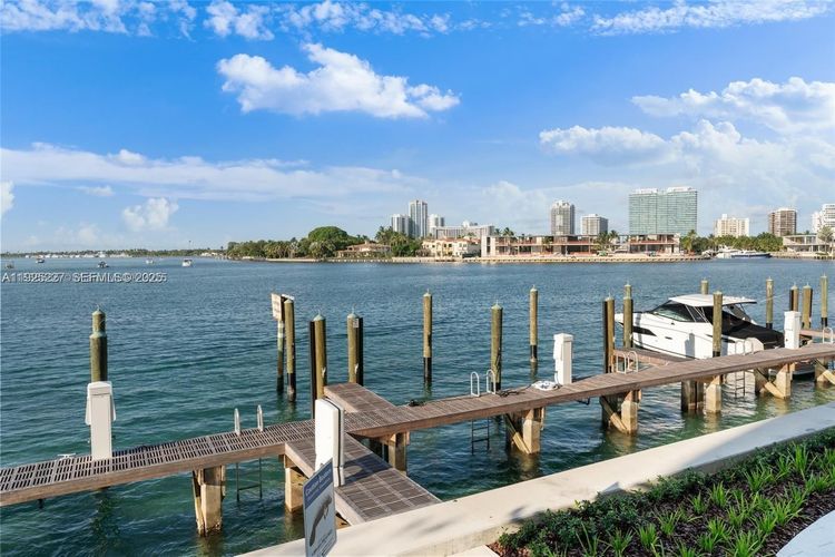 Onda Residences #402 image #12