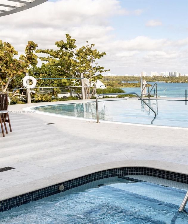 Onda Residences #402 image #16