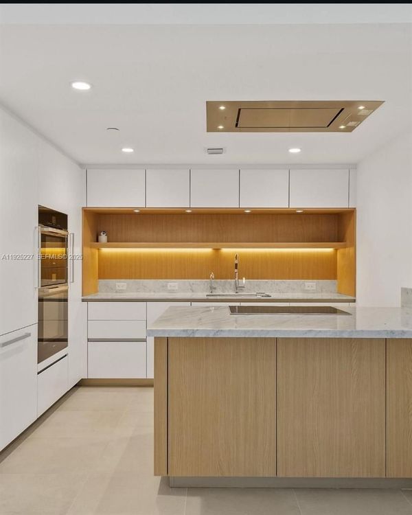 Onda Residences #402 image #6