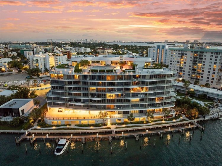 Onda Residences #402 image #9