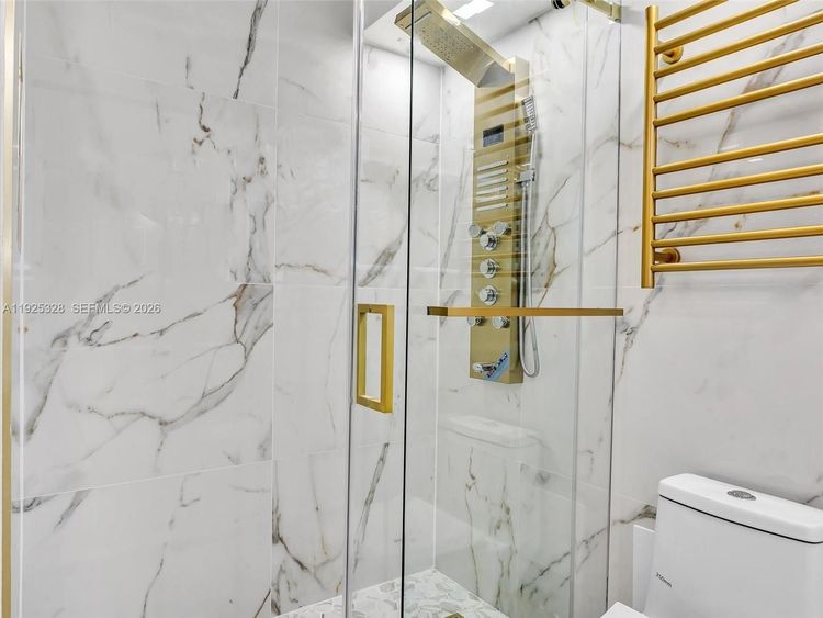 Winston Towers #712 image #27