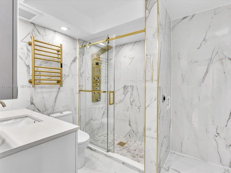 Winston Towers #712 image #31