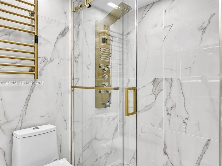 Winston Towers #712 image #32