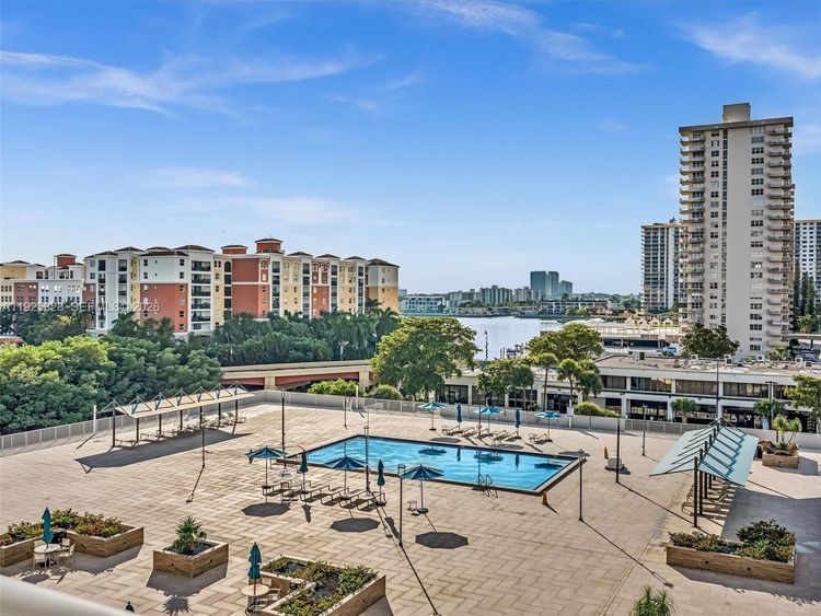 Winston Towers #712 image #44