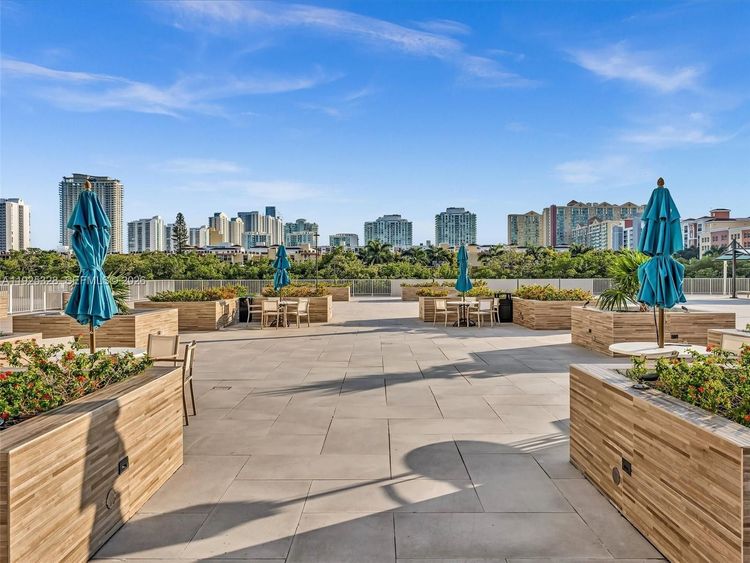 Winston Towers #712 image #48