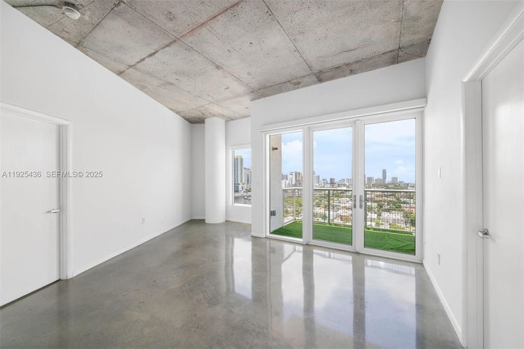 Neo Lofts #1806 image #11