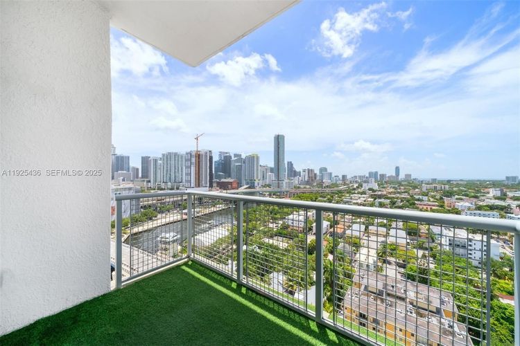 Neo Lofts #1806 image #6