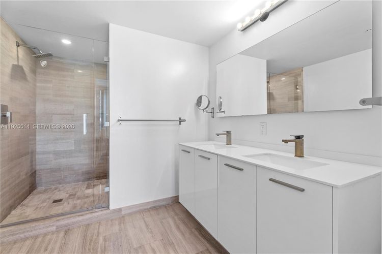 Brickell House #3500 image #11
