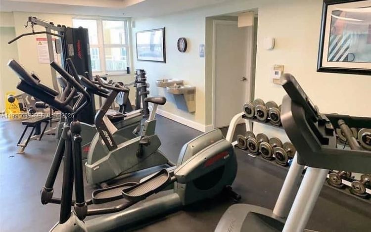 Douglas Grand #406 image #12