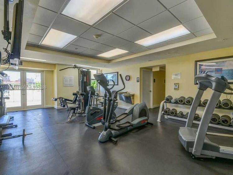 Douglas Grand #406 image #16