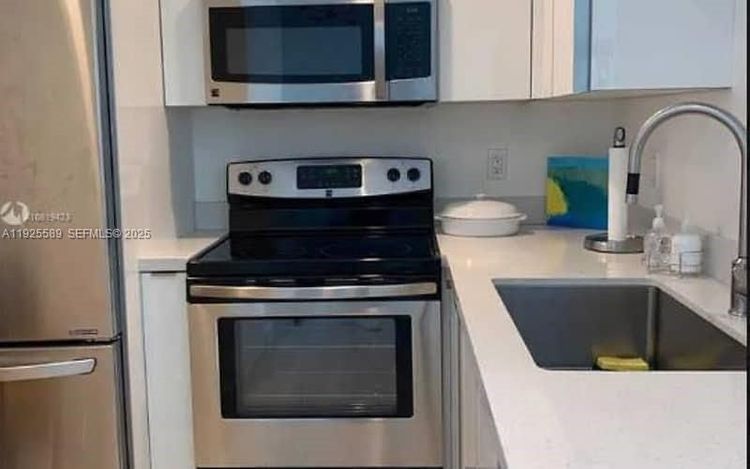 Douglas Grand #406 image #6