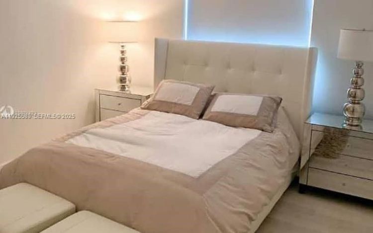 Douglas Grand #406 image #7