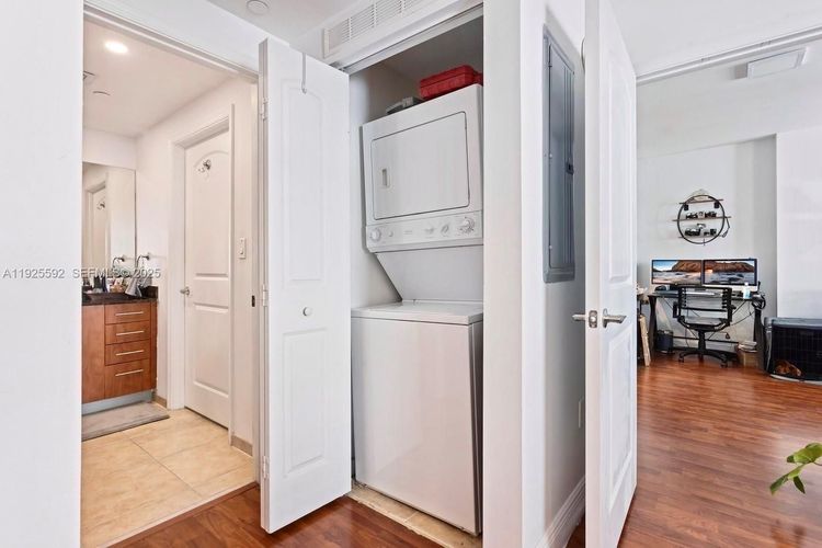 Toscano #607S image #12