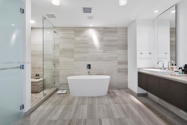 Echo Aventura #608 image #11