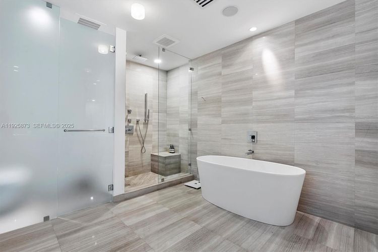 Echo Aventura #608 image #12