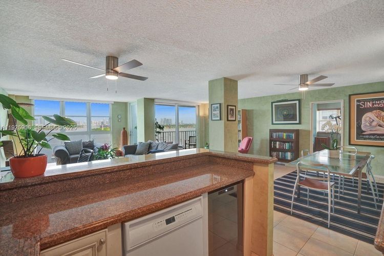 Bayview Terrace #1002 image #13