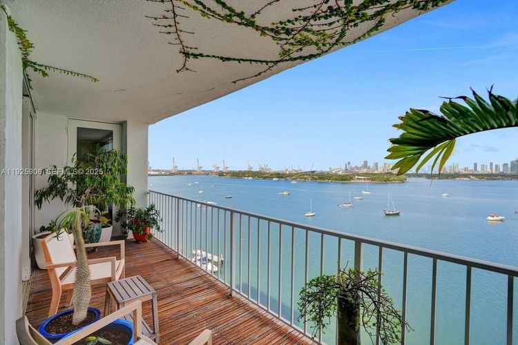 Bayview Terrace #1002 image #24