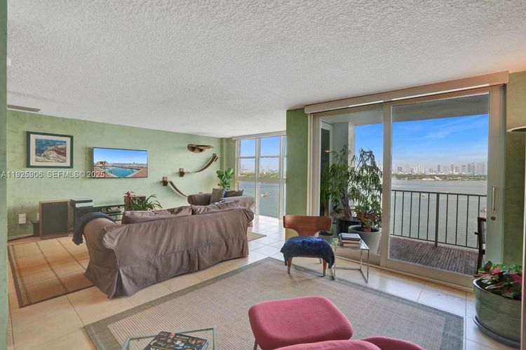 Bayview Terrace #1002 image #8