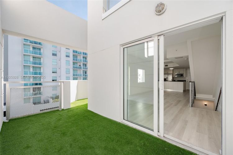 Brickell Roads Atriums #802 image #8