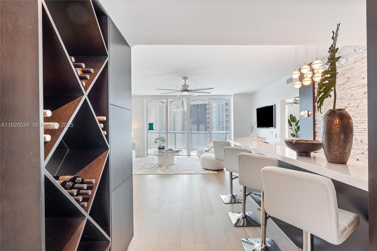 Las Olas River House #2406 image #17