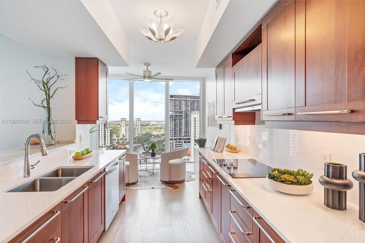 Las Olas River House #2406 image #23