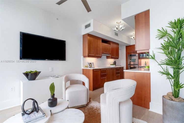 Las Olas River House #2406 image #25