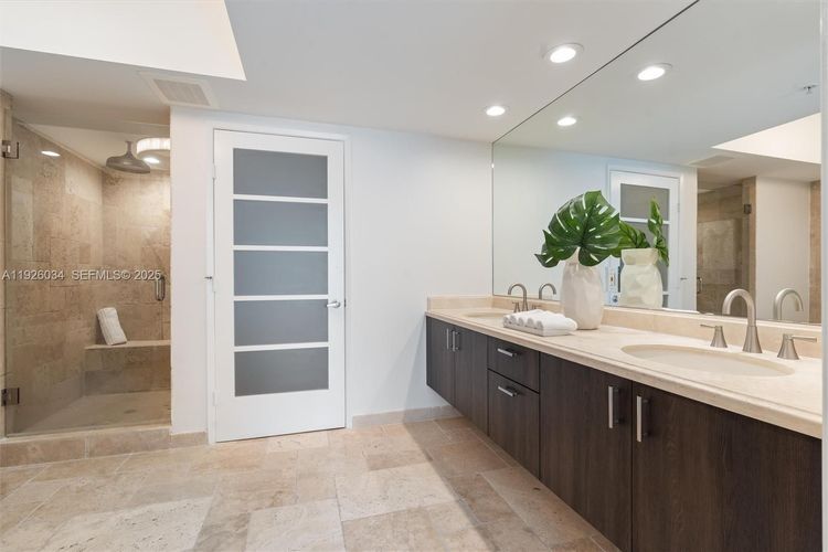 Las Olas River House #2406 image #38