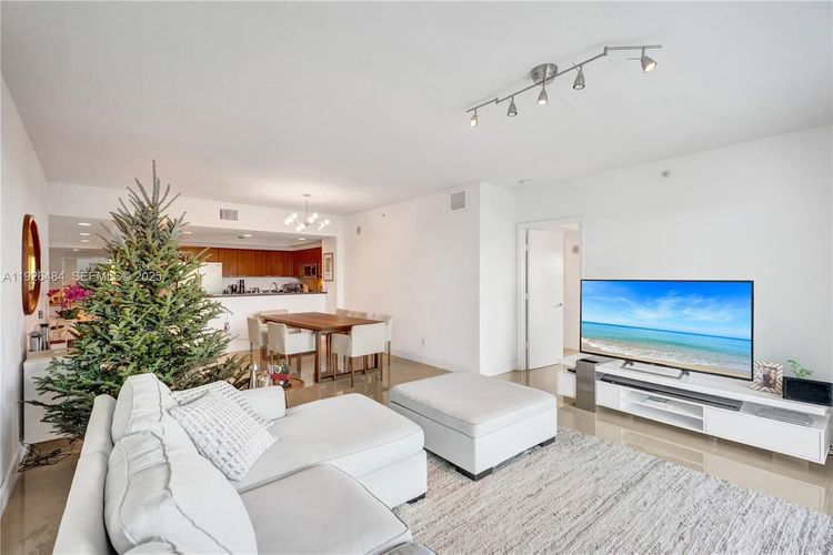 One Fifty One At Biscayne #401 image #23