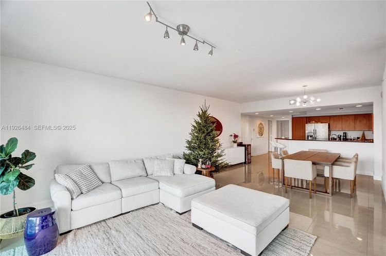 One Fifty One At Biscayne #401 image #24