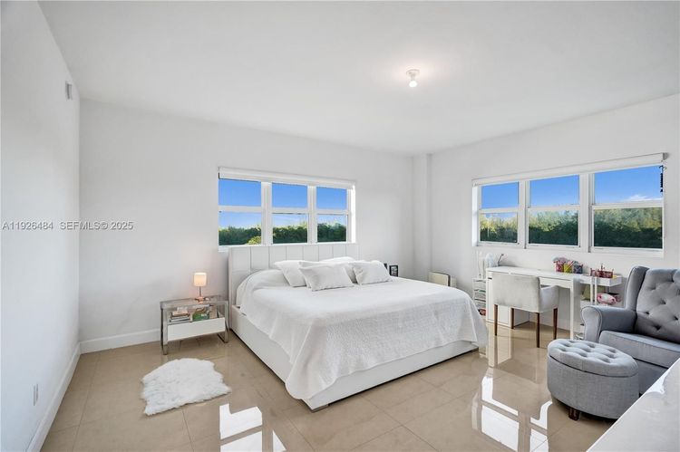 One Fifty One At Biscayne #401 image #29