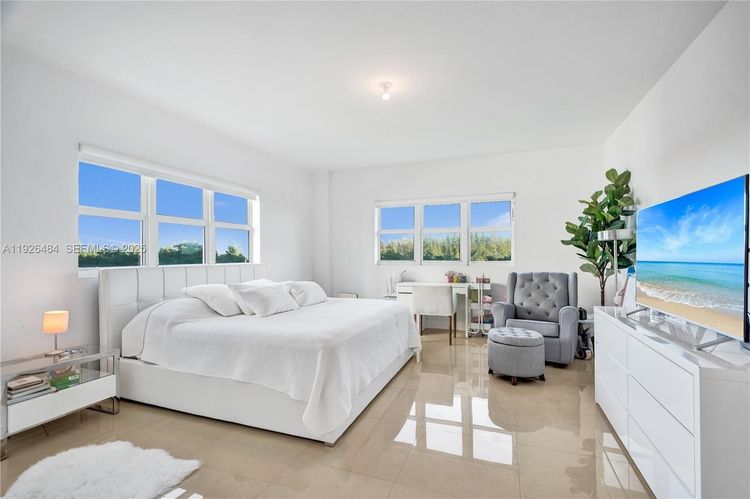 One Fifty One At Biscayne #401 image #32