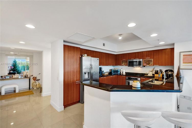 One Fifty One At Biscayne #401 image #6