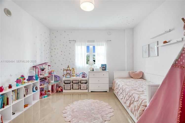 One Fifty One At Biscayne #401 image #8