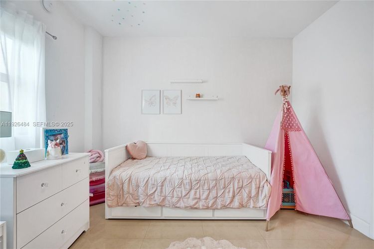 One Fifty One At Biscayne #401 image #9