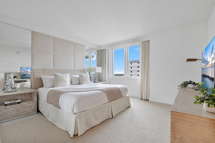 1 Hotel & Homes #1413 image #32